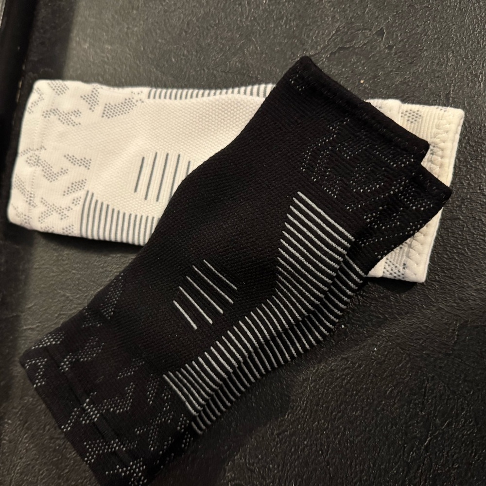 BRAND NEW Compression Black and White Knee and Ankle Relief Socks. Relief!